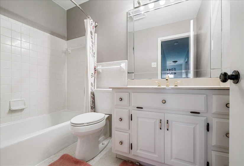 1791 OLD MILL RD, Germantown, Tennessee 38138, 4 Bedroom Bedrooms, 8 Room Rooms,2.1 BathroomBathrooms,Residential,For Sale,OLD MILL,0,10228872