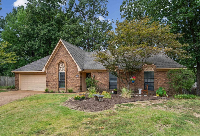7722 IVY MIST CV, Memphis, Tennessee 38016, 4 Bedroom Bedrooms, 9 Room Rooms,2 BathroomBathrooms,Residential,For Sale,IVY MIST,0,10228874