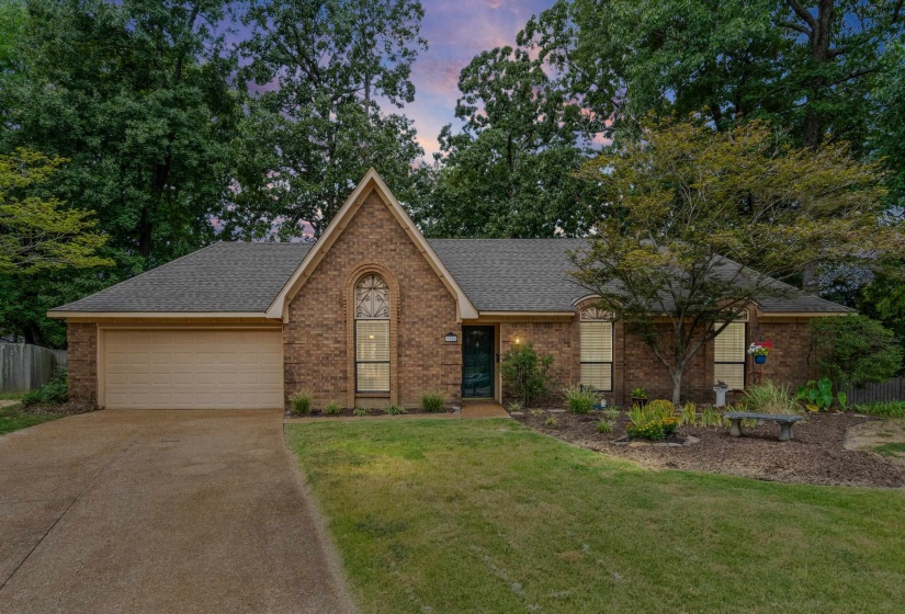 7722 IVY MIST CV, Memphis, Tennessee 38016, 4 Bedroom Bedrooms, 9 Room Rooms,2 BathroomBathrooms,Residential,For Sale,IVY MIST,0,10228874