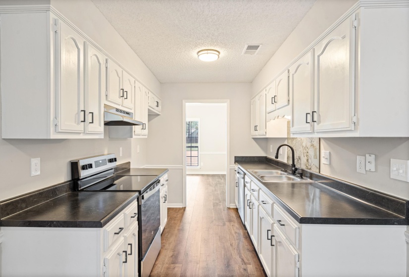 7722 IVY MIST CV, Memphis, Tennessee 38016, 4 Bedroom Bedrooms, 9 Room Rooms,2 BathroomBathrooms,Residential,For Sale,IVY MIST,0,10228874