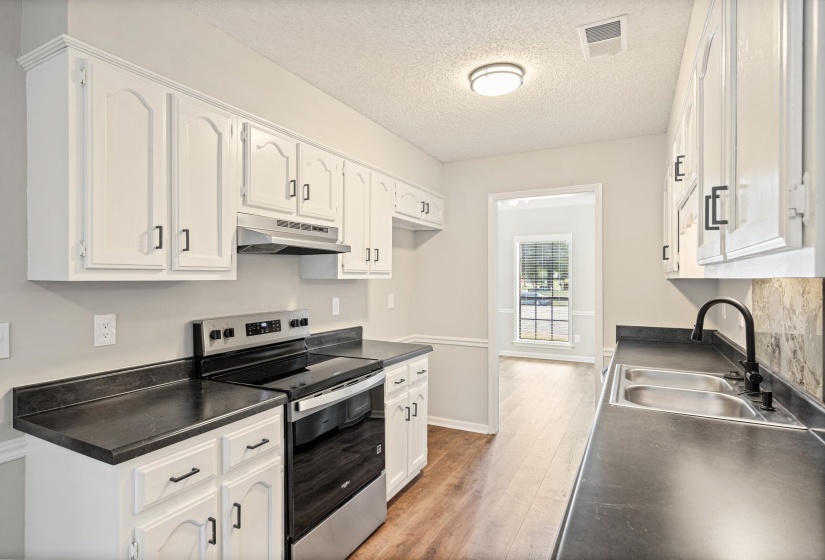 7722 IVY MIST CV, Memphis, Tennessee 38016, 4 Bedroom Bedrooms, 9 Room Rooms,2 BathroomBathrooms,Residential,For Sale,IVY MIST,0,10228874