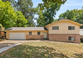 3018 SCOTLAND RD, Memphis, Tennessee 38128, 4 Bedroom Bedrooms, 9 Room Rooms,2 BathroomBathrooms,Residential,For Sale,SCOTLAND,0,10228879