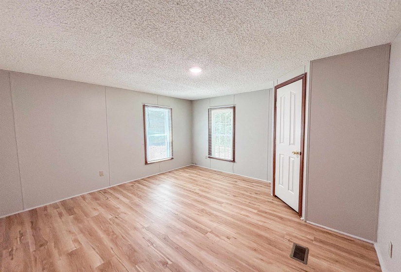 471 MILTON RD, Millington, Tennessee 38053, 3 Bedroom Bedrooms, 6 Room Rooms,2 BathroomBathrooms,Residential,For Sale,MILTON,0,10228881