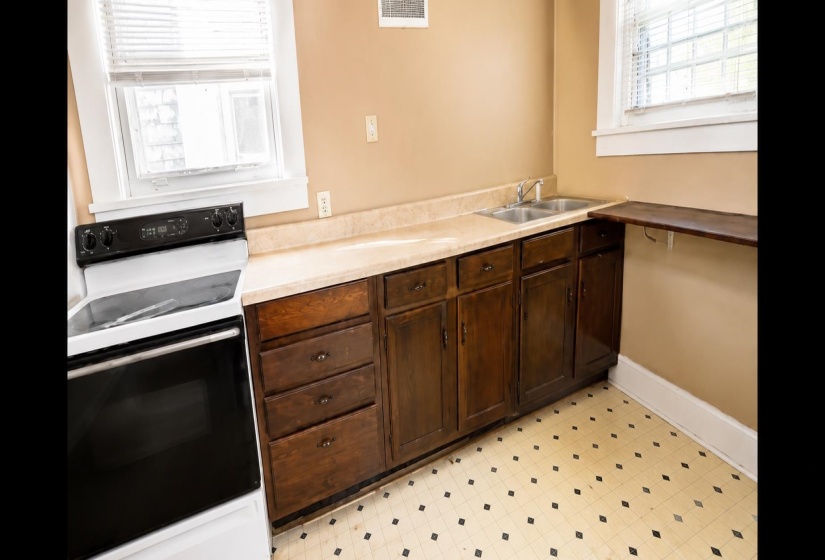 173 WILLETT ST, Memphis, Tennessee 38104, 3 Bedroom Bedrooms, 0 ,2 BathroomBathrooms,Duplexes,For Sale,WILLETT,0,10228910