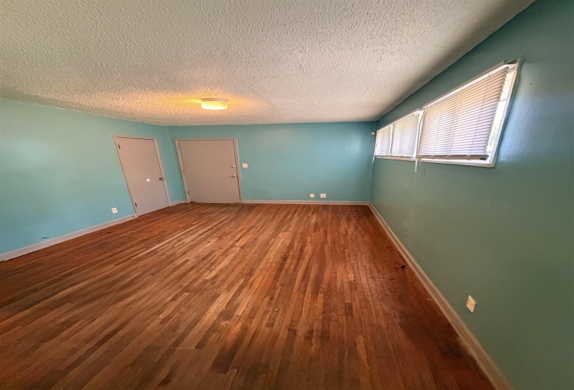 1092 EVERGREEN ST, Memphis, Tennessee 38107, 3 Bedroom Bedrooms, 0 ,2 BathroomBathrooms,Duplexes,For Sale,EVERGREEN,0,10228912