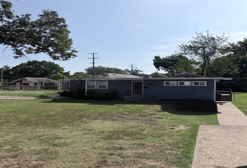 1092 EVERGREEN ST, Memphis, Tennessee 38107, 3 Bedroom Bedrooms, 0 ,2 BathroomBathrooms,Duplexes,For Sale,EVERGREEN,0,10228912