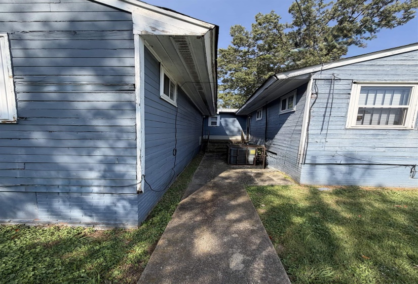 1092 EVERGREEN ST, Memphis, Tennessee 38107, 3 Bedroom Bedrooms, 0 ,2 BathroomBathrooms,Duplexes,For Sale,EVERGREEN,0,10228912