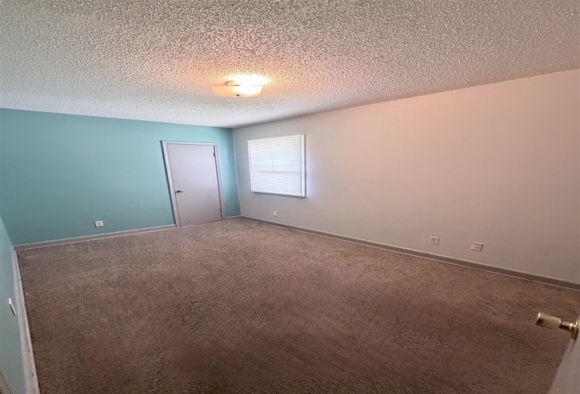 1092 EVERGREEN ST, Memphis, Tennessee 38107, 3 Bedroom Bedrooms, 0 ,2 BathroomBathrooms,Duplexes,For Sale,EVERGREEN,0,10228912