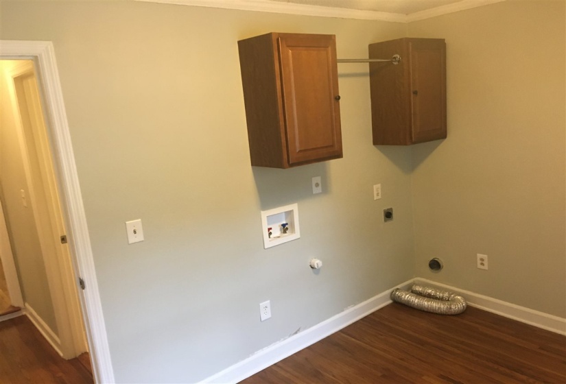 1185 PERKINS TER, Memphis, Tennessee 38117, 4 Bedroom Bedrooms, 9 Room Rooms,2 BathroomBathrooms,Rental Properties,For Sale,PERKINS,0,10228916