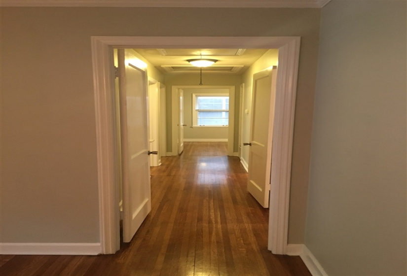 1185 PERKINS TER, Memphis, Tennessee 38117, 4 Bedroom Bedrooms, 9 Room Rooms,2 BathroomBathrooms,Rental Properties,For Sale,PERKINS,0,10228916