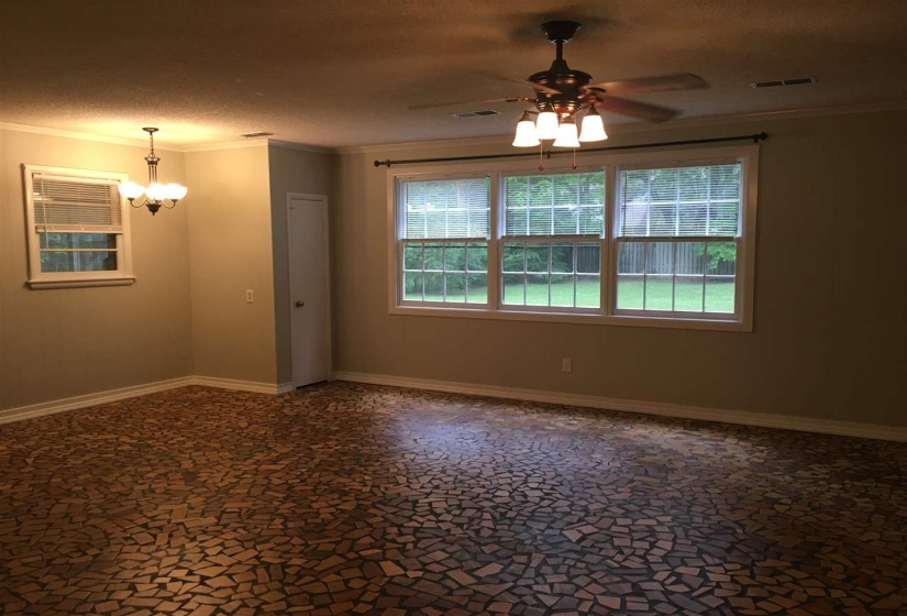 1185 PERKINS TER, Memphis, Tennessee 38117, 4 Bedroom Bedrooms, 9 Room Rooms,2 BathroomBathrooms,Rental Properties,For Sale,PERKINS,0,10228916
