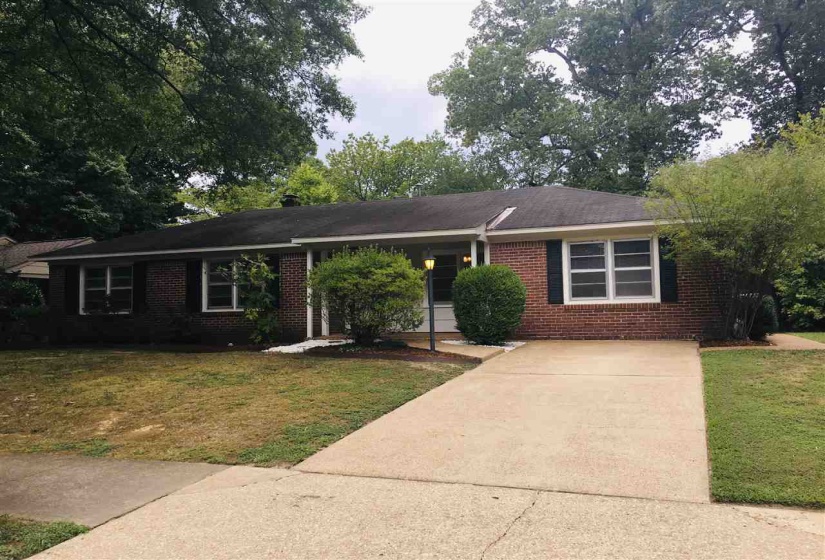 1185 PERKINS TER, Memphis, Tennessee 38117, 4 Bedroom Bedrooms, 9 Room Rooms,2 BathroomBathrooms,Rental Properties,For Sale,PERKINS,0,10228916