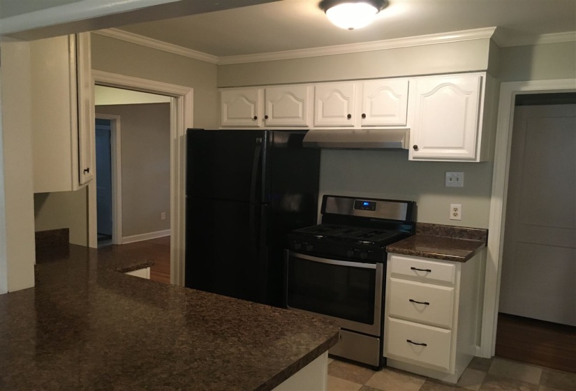1185 PERKINS TER, Memphis, Tennessee 38117, 4 Bedroom Bedrooms, 9 Room Rooms,2 BathroomBathrooms,Rental Properties,For Sale,PERKINS,0,10228916