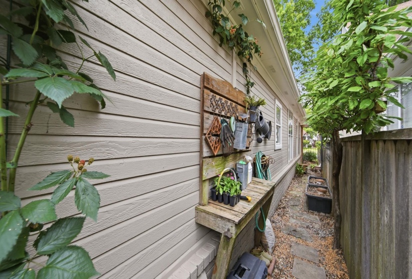 1164 MISTY ISLE DR, Memphis, Tennessee 38103, 3 Bedroom Bedrooms, 3 Room Rooms,2 BathroomBathrooms,Rental Properties,For Sale,MISTY ISLE,0,10228927