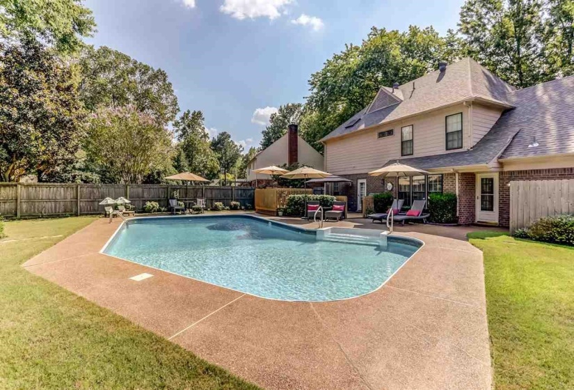 2472 MONTE CARLO DR, Germantown, Tennessee 38139, 4 Bedroom Bedrooms, 10 Room Rooms,2.1 BathroomBathrooms,Rental Properties,For Sale,MONTE CARLO,0,10228934