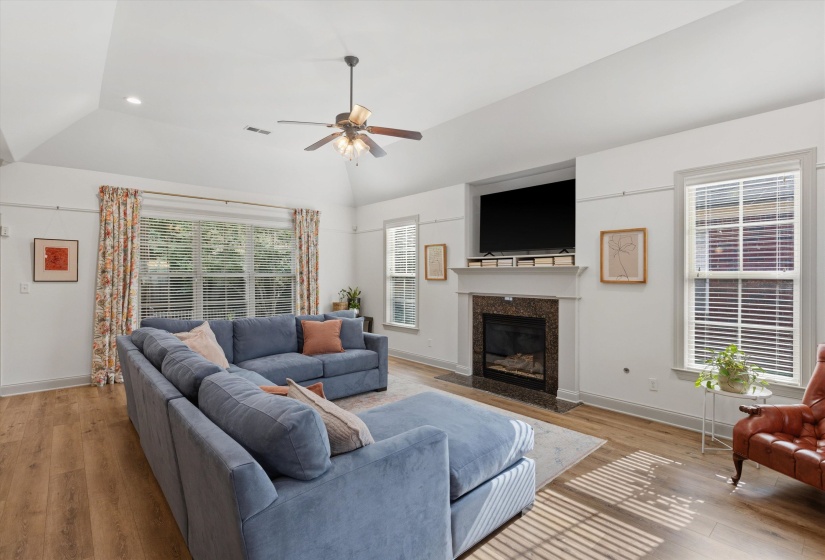 234 RED SEA DR, Collierville, Tennessee 38017, 3 Bedroom Bedrooms, 8 Room Rooms,2.1 BathroomBathrooms,Residential,For Sale,RED SEA,0,10228900