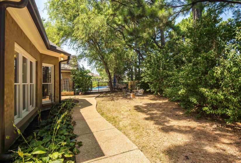 10284 EAGLETON NEST CV, Collierville, Tennessee 38017, 4 Bedroom Bedrooms, 10 Room Rooms,3.1 BathroomBathrooms,Residential,For Sale,EAGLETON NEST,0,10228905