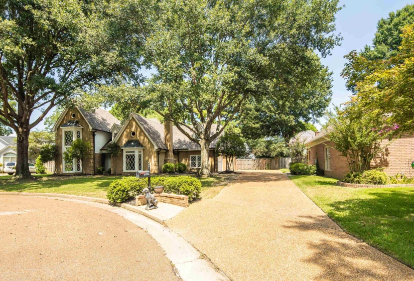 10284 EAGLETON NEST CV, Collierville, Tennessee 38017, 4 Bedroom Bedrooms, 10 Room Rooms,3.1 BathroomBathrooms,Residential,For Sale,EAGLETON NEST,0,10228905