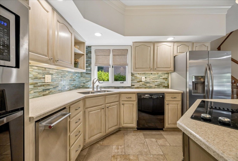 9421 PLANTATION WAY LN, Germantown, Tennessee 38139, 4 Bedroom Bedrooms, 9 Room Rooms,3.1 BathroomBathrooms,Residential,For Sale,PLANTATION WAY,0,10228908