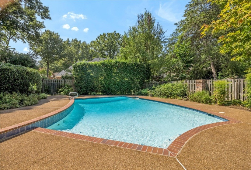 9421 PLANTATION WAY LN, Germantown, Tennessee 38139, 4 Bedroom Bedrooms, 9 Room Rooms,3.1 BathroomBathrooms,Residential,For Sale,PLANTATION WAY,0,10228908