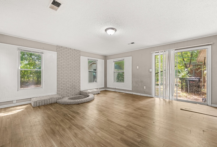 3468 MCKENZIE ST, Memphis, Tennessee 38118, 3 Bedroom Bedrooms, 8 Room Rooms,2 BathroomBathrooms,Residential,For Sale,MCKENZIE,0,10228909
