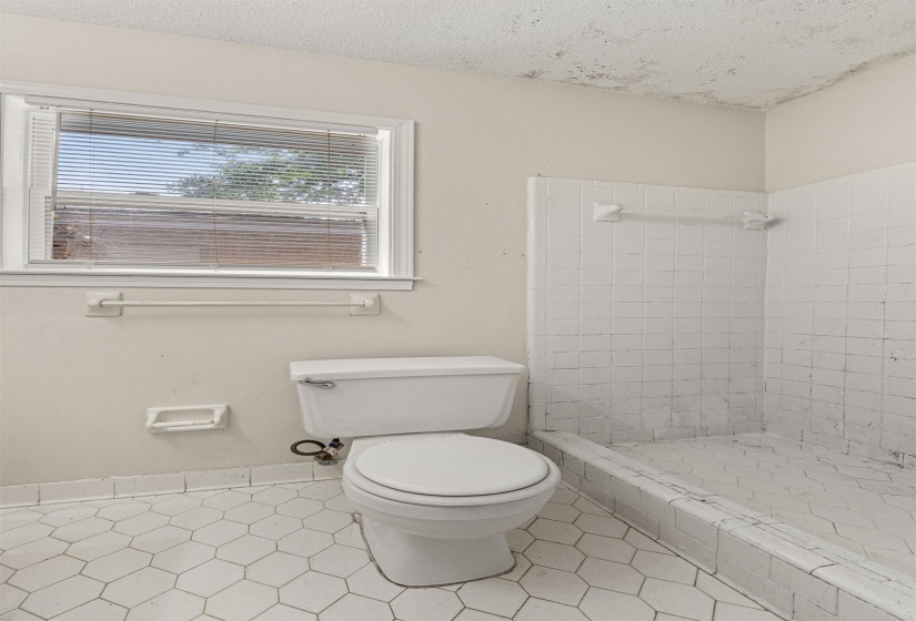 3468 MCKENZIE ST, Memphis, Tennessee 38118, 3 Bedroom Bedrooms, 8 Room Rooms,2 BathroomBathrooms,Residential,For Sale,MCKENZIE,0,10228909