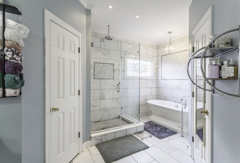 1337 FAIRWAY FOREST DR, Memphis, Tennessee 38016, 5 Bedroom Bedrooms, 9 Room Rooms,3.1 BathroomBathrooms,Residential,For Sale,FAIRWAY FOREST,0,10228911