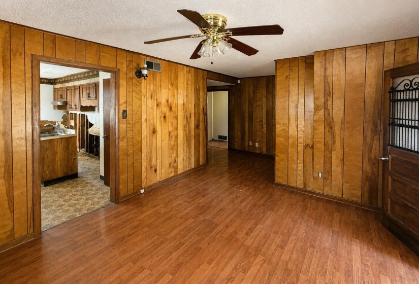 3206 SALTER RD, Memphis, Tennessee 38109, 3 Bedroom Bedrooms, 6 Room Rooms,2 BathroomBathrooms,Residential,For Sale,SALTER,0,10228914