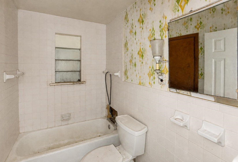 3206 SALTER RD, Memphis, Tennessee 38109, 3 Bedroom Bedrooms, 6 Room Rooms,2 BathroomBathrooms,Residential,For Sale,SALTER,0,10228914