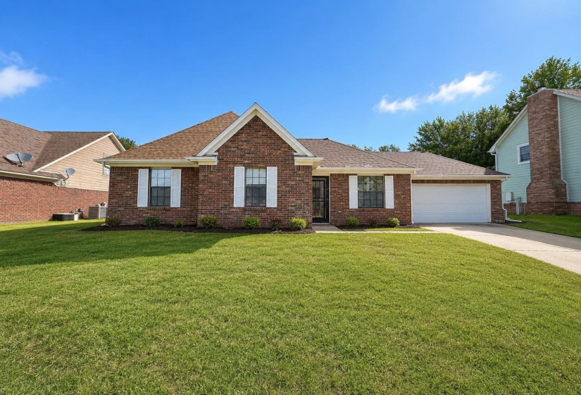 4566 BASSETT HALL DR, Memphis, Tennessee 38125, 3 Bedroom Bedrooms, 6 Room Rooms,2 BathroomBathrooms,Residential,For Sale,BASSETT HALL,0,10228915