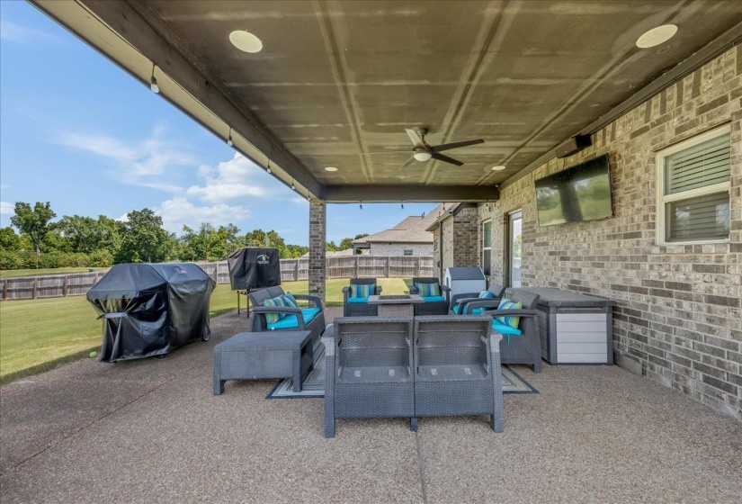 76 CHERRYBARK DR, Atoka, Tennessee 38004, 4 Bedroom Bedrooms, 9 Room Rooms,2.1 BathroomBathrooms,Residential,For Sale,CHERRYBARK,0,10228917
