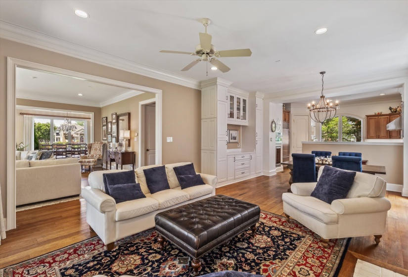 1011 ISLAND PARK DR, Memphis, Tennessee 38103, 4 Bedroom Bedrooms, 9 Room Rooms,3.1 BathroomBathrooms,Residential,For Sale,ISLAND PARK,0,10228920