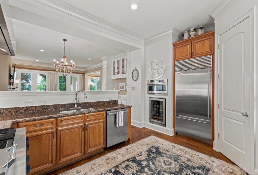 1011 ISLAND PARK DR, Memphis, Tennessee 38103, 4 Bedroom Bedrooms, 9 Room Rooms,3.1 BathroomBathrooms,Residential,For Sale,ISLAND PARK,0,10228920