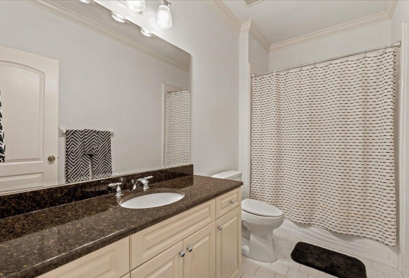 1011 ISLAND PARK DR, Memphis, Tennessee 38103, 4 Bedroom Bedrooms, 9 Room Rooms,3.1 BathroomBathrooms,Residential,For Sale,ISLAND PARK,0,10228920