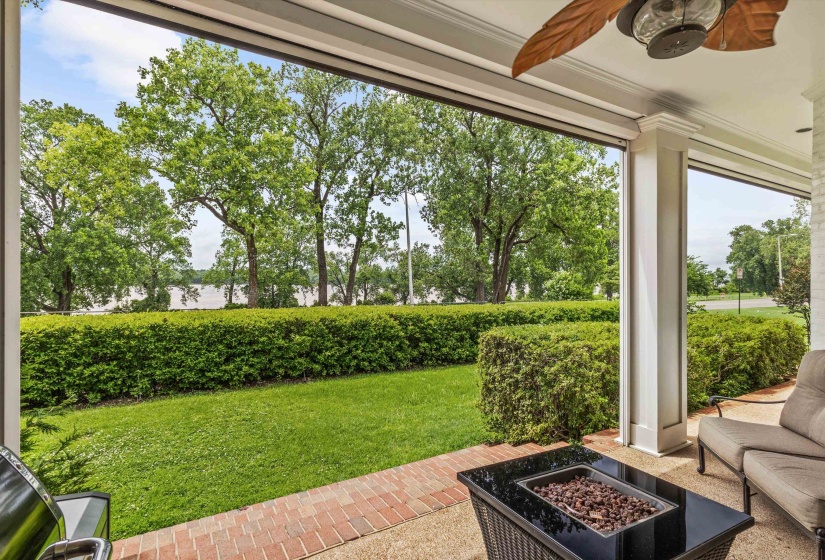 1011 ISLAND PARK DR, Memphis, Tennessee 38103, 4 Bedroom Bedrooms, 9 Room Rooms,3.1 BathroomBathrooms,Residential,For Sale,ISLAND PARK,0,10228920