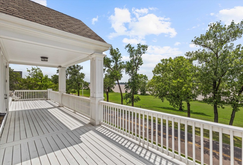 1011 ISLAND PARK DR, Memphis, Tennessee 38103, 4 Bedroom Bedrooms, 9 Room Rooms,3.1 BathroomBathrooms,Residential,For Sale,ISLAND PARK,0,10228920