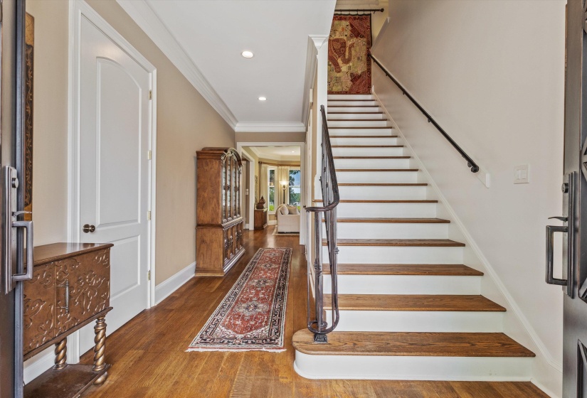 1011 ISLAND PARK DR, Memphis, Tennessee 38103, 4 Bedroom Bedrooms, 9 Room Rooms,3.1 BathroomBathrooms,Residential,For Sale,ISLAND PARK,0,10228920