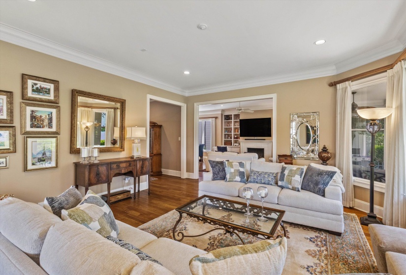 1011 ISLAND PARK DR, Memphis, Tennessee 38103, 4 Bedroom Bedrooms, 9 Room Rooms,3.1 BathroomBathrooms,Residential,For Sale,ISLAND PARK,0,10228920