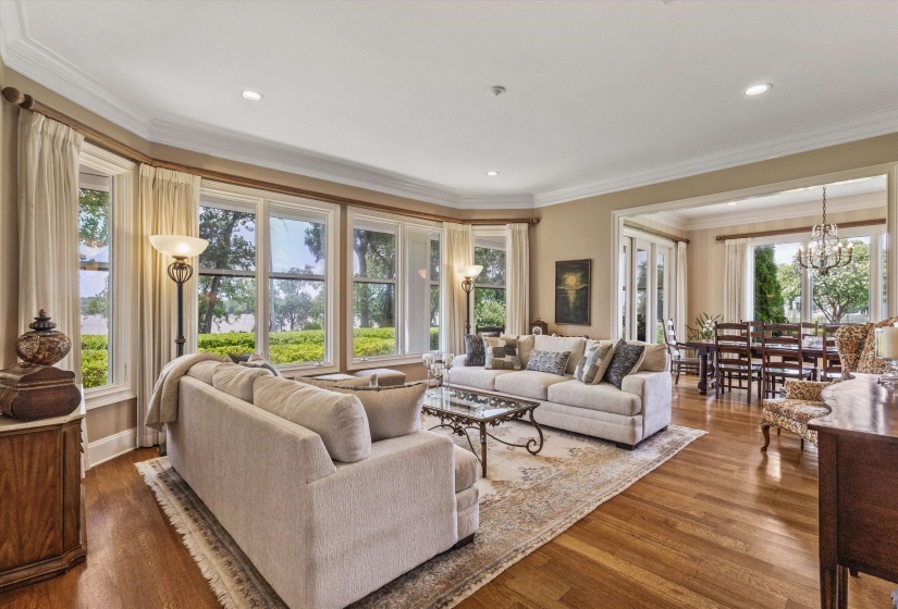 1011 ISLAND PARK DR, Memphis, Tennessee 38103, 4 Bedroom Bedrooms, 9 Room Rooms,3.1 BathroomBathrooms,Residential,For Sale,ISLAND PARK,0,10228920