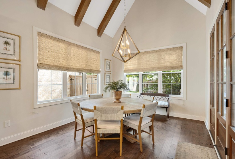 208 CHADWICK WOODS LN, Collierville, Tennessee 38017, 4 Bedroom Bedrooms, 10 Room Rooms,3.1 BathroomBathrooms,Residential,For Sale,CHADWICK WOODS,0,10228921