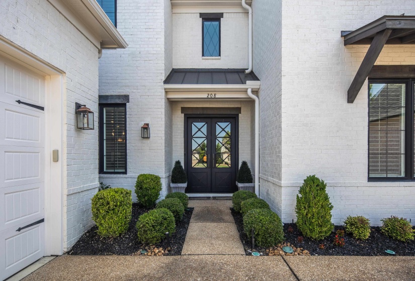 208 CHADWICK WOODS LN, Collierville, Tennessee 38017, 4 Bedroom Bedrooms, 10 Room Rooms,3.1 BathroomBathrooms,Residential,For Sale,CHADWICK WOODS,0,10228921