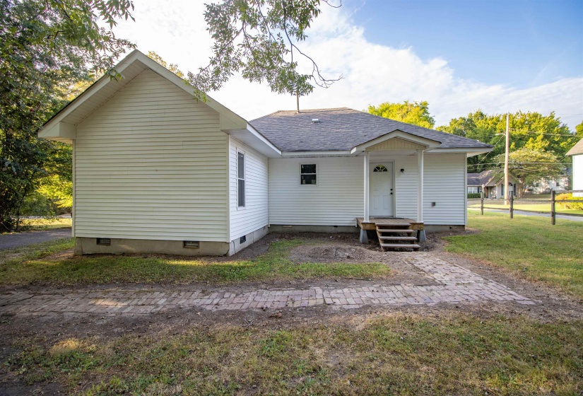 174 TUCKER AVE, Ripley, Tennessee 38063-1641, 3 Bedroom Bedrooms, 6 Room Rooms,2 BathroomBathrooms,Residential,For Sale,TUCKER,0,10228925
