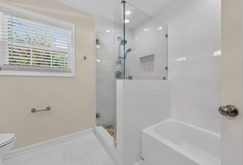 2513 BERRYHILL RD, Memphis, Tennessee 38016, 6 Bedroom Bedrooms, 10 Room Rooms,3.1 BathroomBathrooms,Residential,For Sale,BERRYHILL,0,10228926