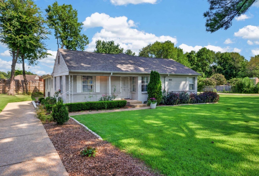 2513 BERRYHILL RD, Memphis, Tennessee 38016, 6 Bedroom Bedrooms, 10 Room Rooms,3.1 BathroomBathrooms,Residential,For Sale,BERRYHILL,0,10228926