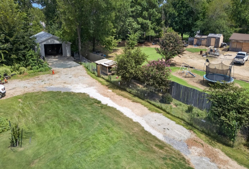 2513 BERRYHILL RD, Memphis, Tennessee 38016, 6 Bedroom Bedrooms, 10 Room Rooms,3.1 BathroomBathrooms,Residential,For Sale,BERRYHILL,0,10228926