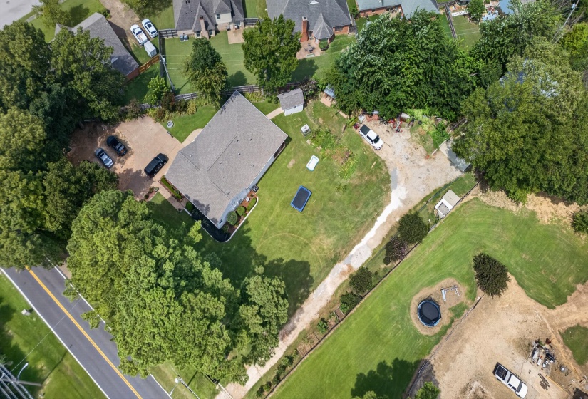 2513 BERRYHILL RD, Memphis, Tennessee 38016, 6 Bedroom Bedrooms, 10 Room Rooms,3.1 BathroomBathrooms,Residential,For Sale,BERRYHILL,0,10228926