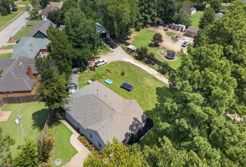 2513 BERRYHILL RD, Memphis, Tennessee 38016, 6 Bedroom Bedrooms, 10 Room Rooms,3.1 BathroomBathrooms,Residential,For Sale,BERRYHILL,0,10228926