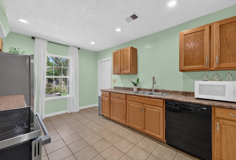 2513 BERRYHILL RD, Memphis, Tennessee 38016, 6 Bedroom Bedrooms, 10 Room Rooms,3.1 BathroomBathrooms,Residential,For Sale,BERRYHILL,0,10228926