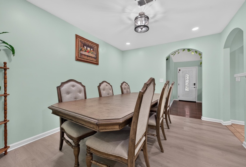 2513 BERRYHILL RD, Memphis, Tennessee 38016, 6 Bedroom Bedrooms, 10 Room Rooms,3.1 BathroomBathrooms,Residential,For Sale,BERRYHILL,0,10228926