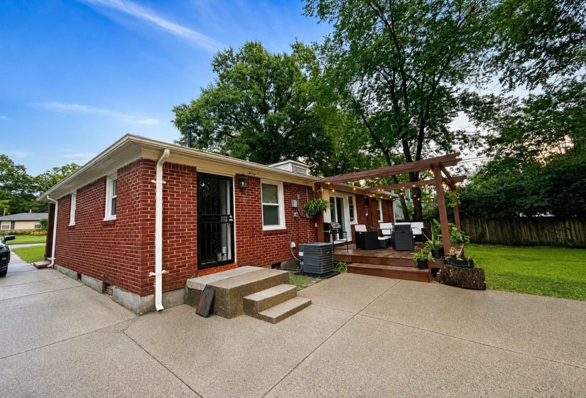 1125 MARCIA RD, Memphis, Tennessee 38117, 3 Bedroom Bedrooms, 6 Room Rooms,2 BathroomBathrooms,Residential,For Sale,MARCIA,0,10228931
